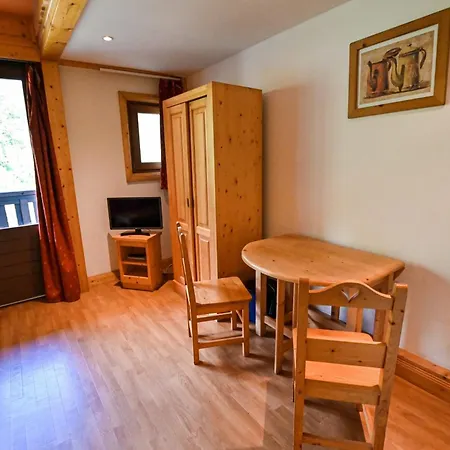 Bright With Balcony Combloux
